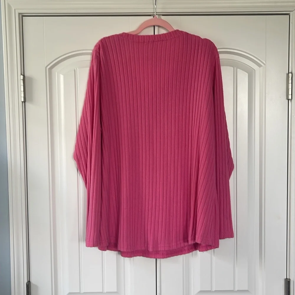 Pink Ribbed V-Neck Sweater - Picture 3 of 4